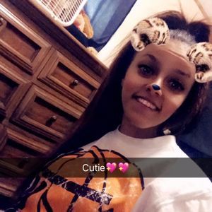 Meet your Posher, Johniea